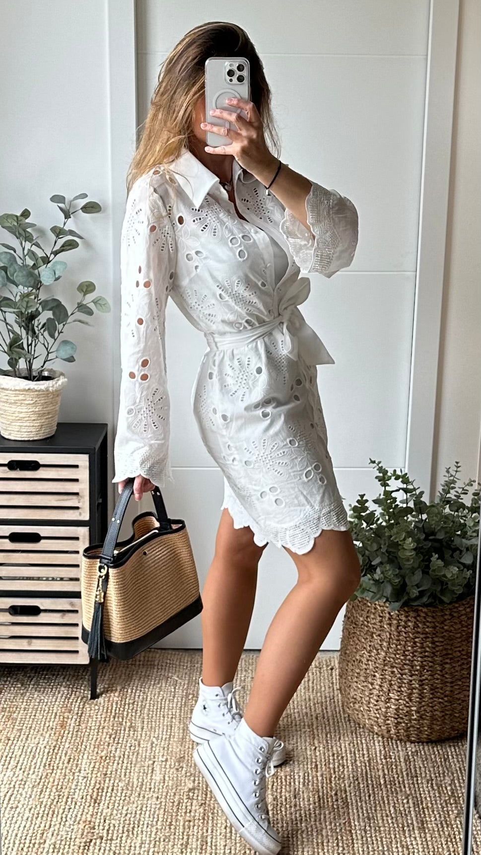 Robe courte blanche broderie