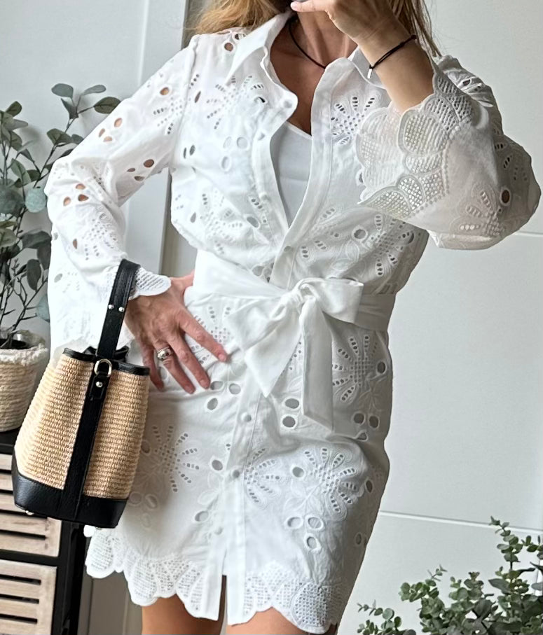 Robe courte blanche broderie