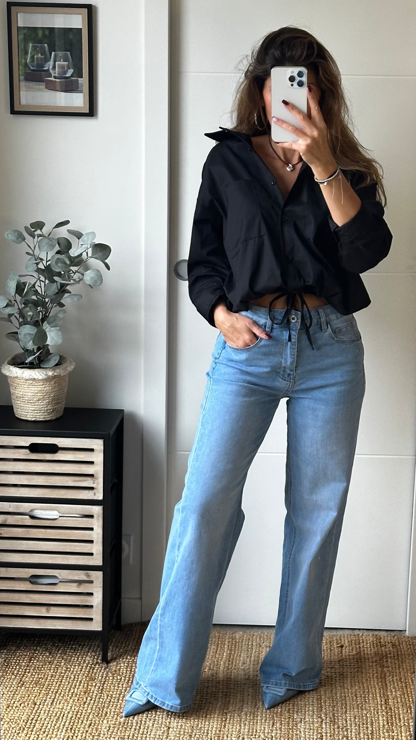 Chemise noire lien