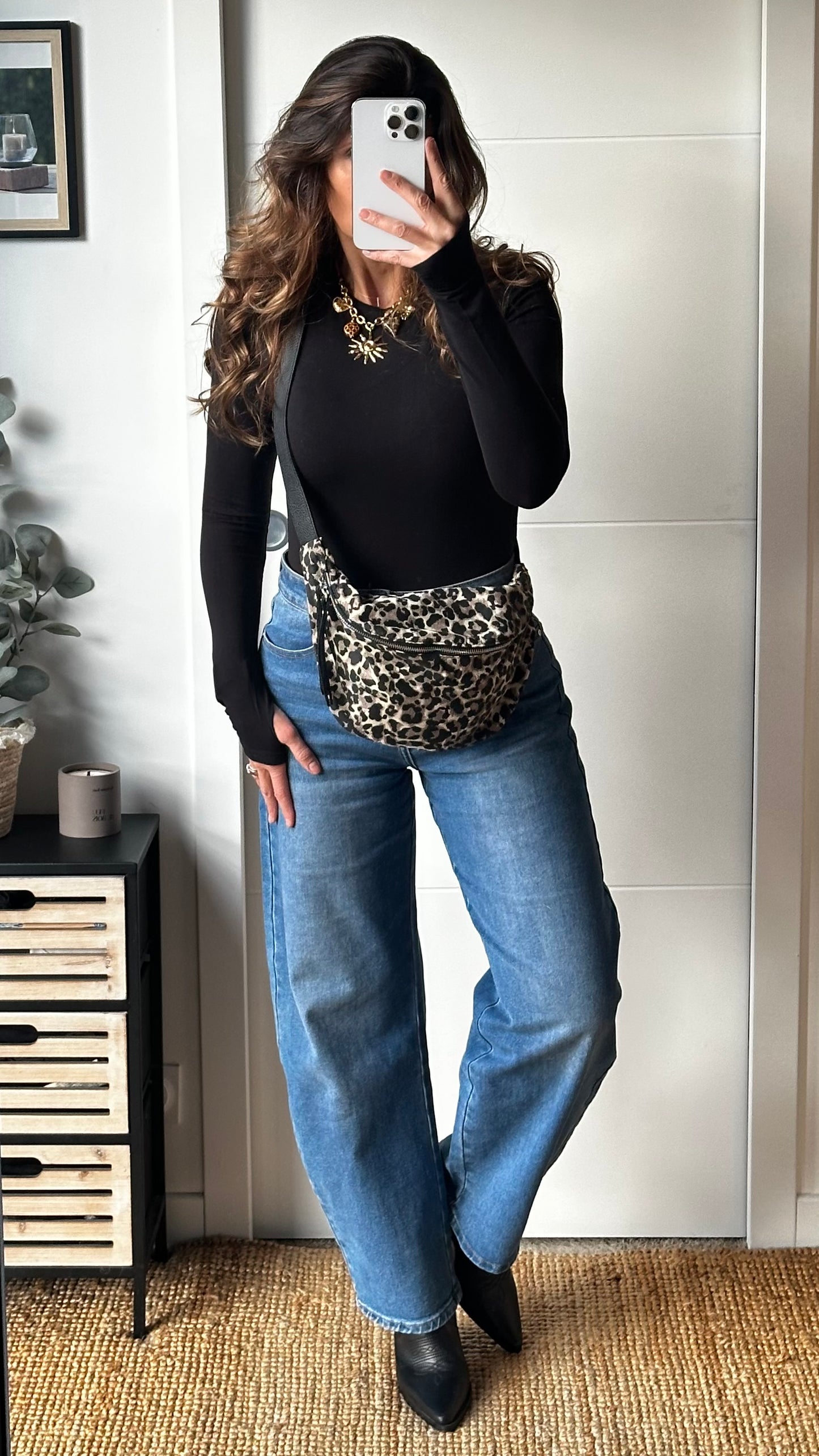 Banane imprimé léopard – détails cuir