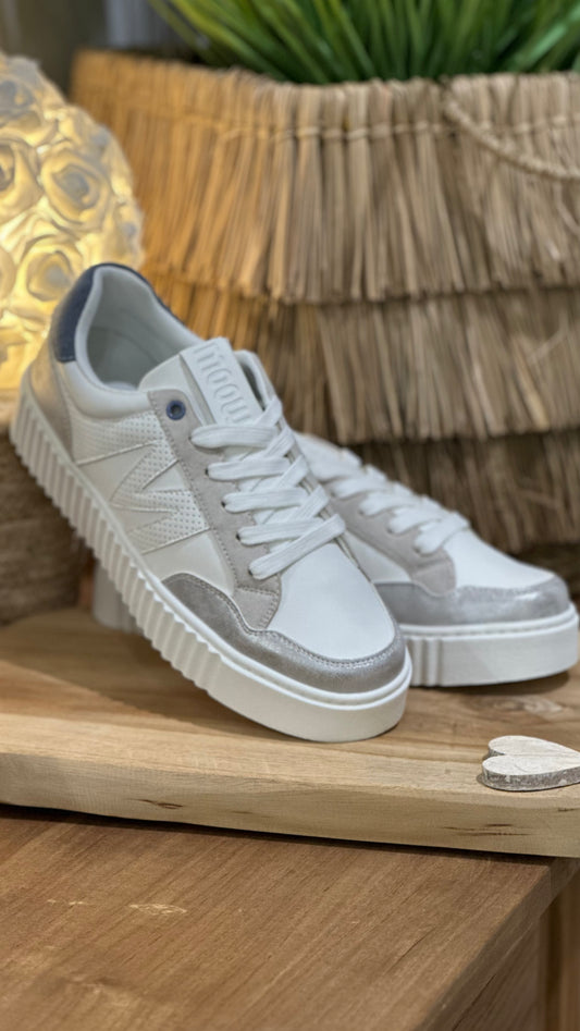 Baskets style urbain chic blanches